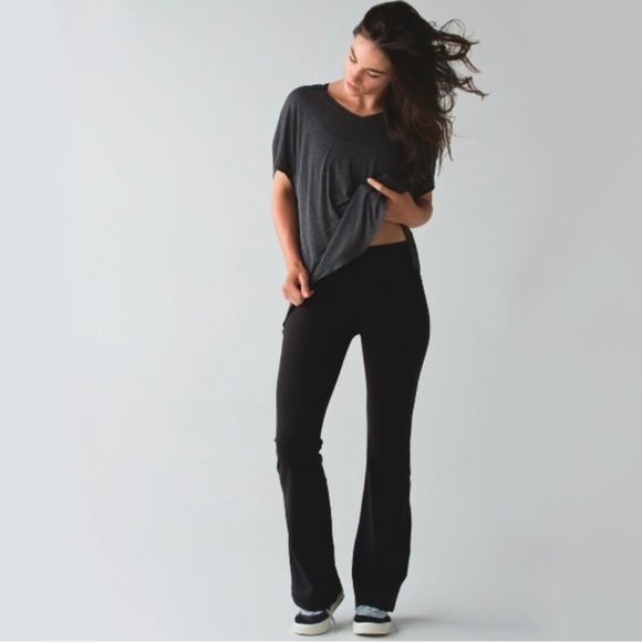 Lululemon Groove Pant III Black Flared Pants | Regular Fit | **Waist 29"/Size 8 - Picture 1 of 4
